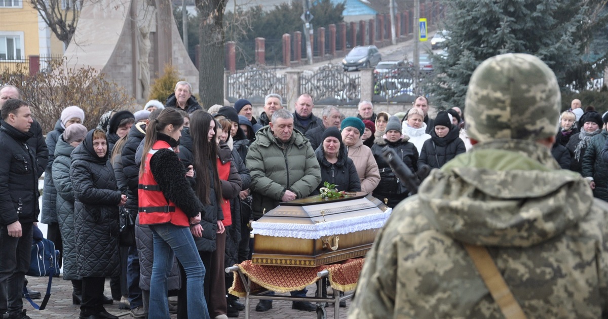Чортків’яни стрічали весну і воїна Сапищука Андрія з Росохача, що повертався з війни «на щиті»