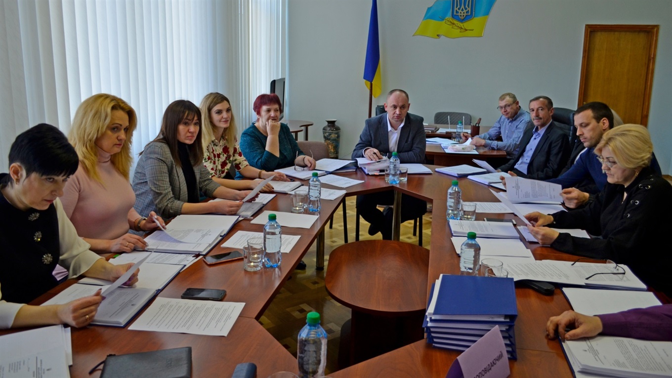 Штрафи накладатимуть на підприємців, які не виконують норми закону: засідання виконкому