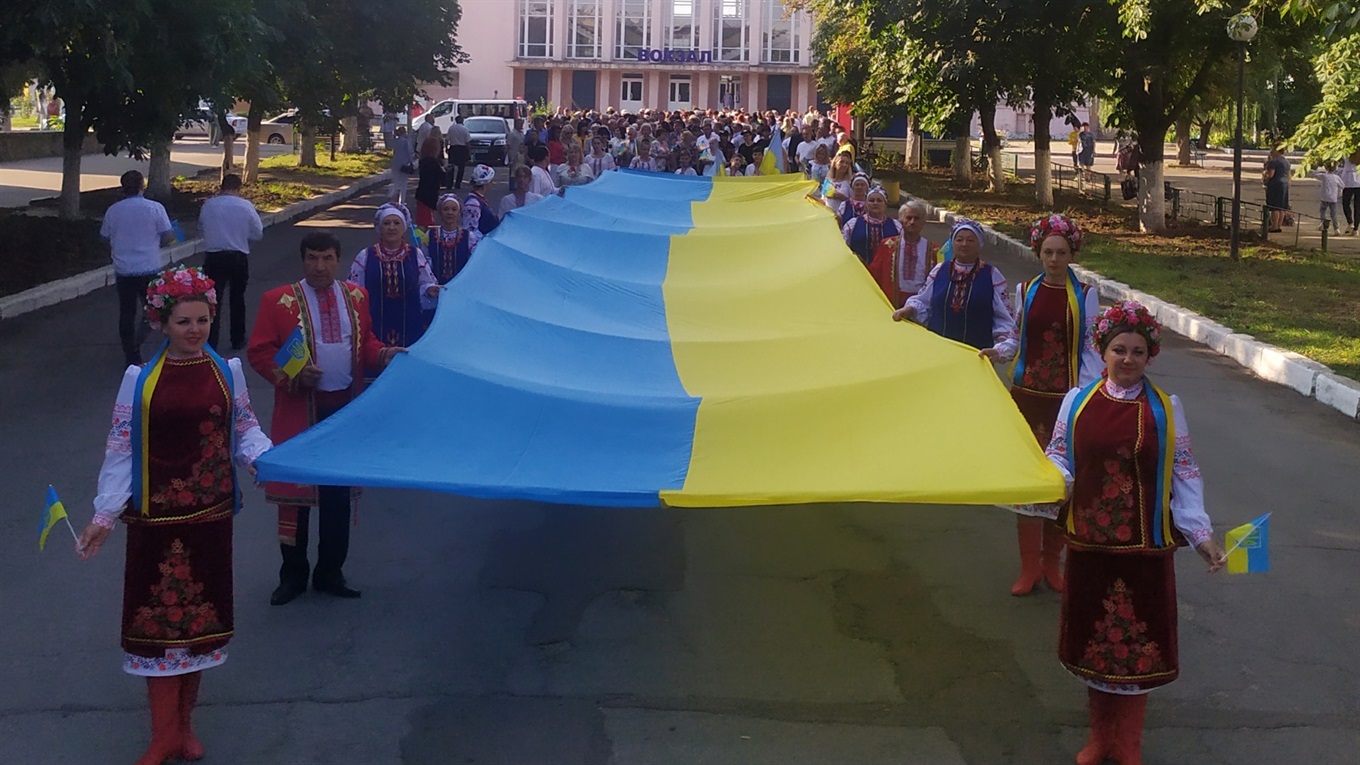 Первомайськ у День Прапора та Незалежності: знайдіть себе на фото та відео. Оновлюється