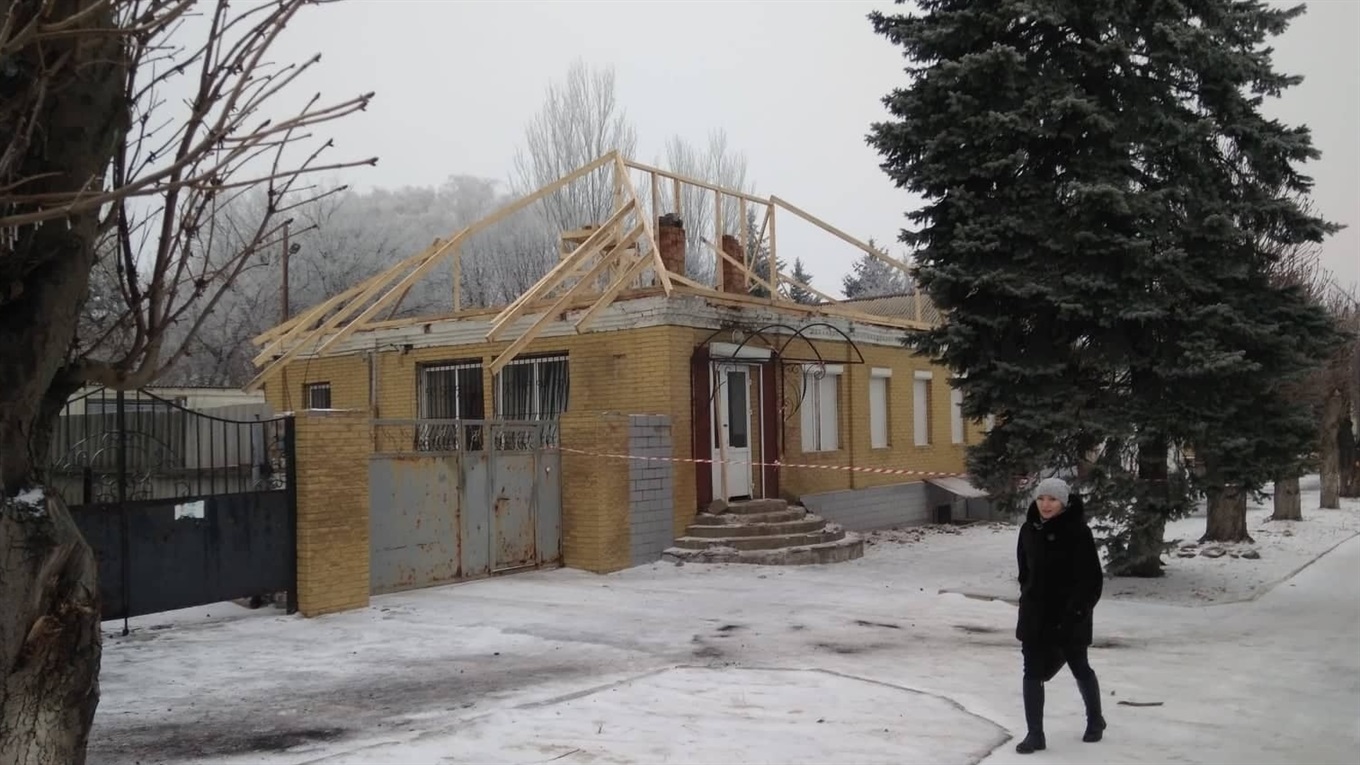 В центре Попасной начали ремонт здания. Стало известно, что там будет после реконструкции