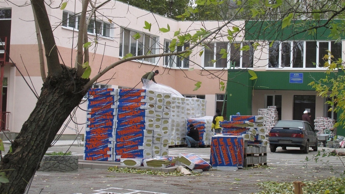 За счет чего зимой станет теплее в блочных детсадах и школах 