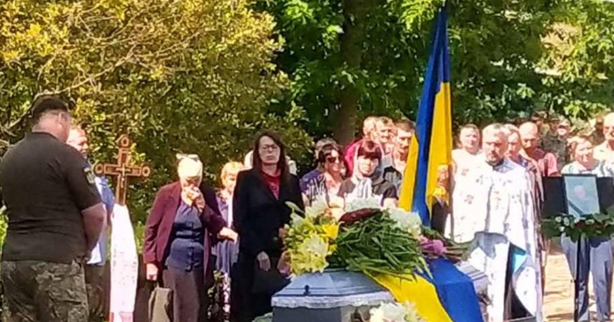 На Чернігівщині провели в останню путь захисника Григорія Ситника