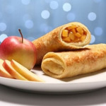 Млинці з яблучною начинкою