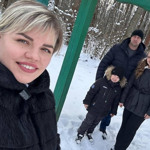 Юлію Колєснік вітає донька Ліза