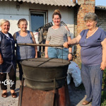 Волонтерки з Миколаївки