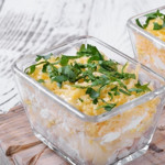 Салат з ананасом, куркою та шампіньйонами