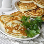 Оладки з молодою кропивою 