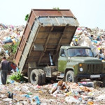 Вивозили сміття за місто 