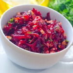 Салат з морської капусти з буряком і чорносливом