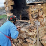Історія жінок, які готують на руїнах свого дому