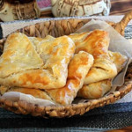 Пеновані (листковий хачапурі з сиром)