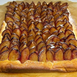 Німецький сливовий пиріг (Pflaumenkuchen) з дріжджовим тістом