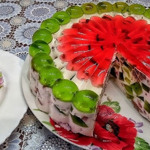 Желейний торт із фруктами