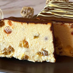 Львівський сирник з родзинками та апельсиновою цедрою