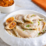 Пісні вареники з гливами і квашеною капустою