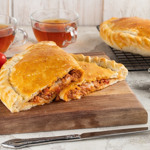 Кальцоне з грибами та куркою