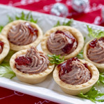 Куряча печінка в гранатовому соусі з карамелізованими яблуками