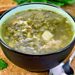 Зелений борщ із щавлем і шпинатом