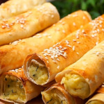 Рулет із лаваша з куркою та сиром