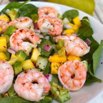 Салат з авокадо та креветками