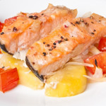 Запечена сьомга з гарбузом і картоплею