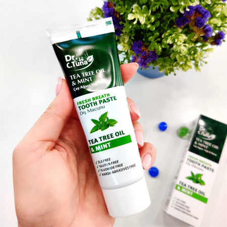 Зубная паста с маслом чайного дерева и мятой Dr.Tuna 