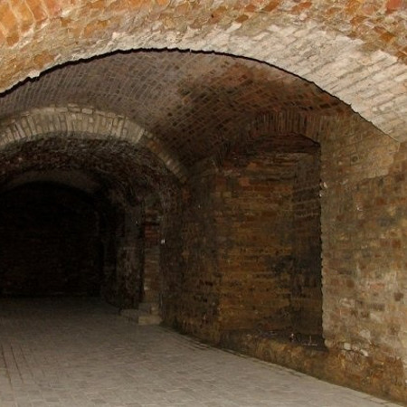 Як у Дрогобичі випадково знайшли підземелля