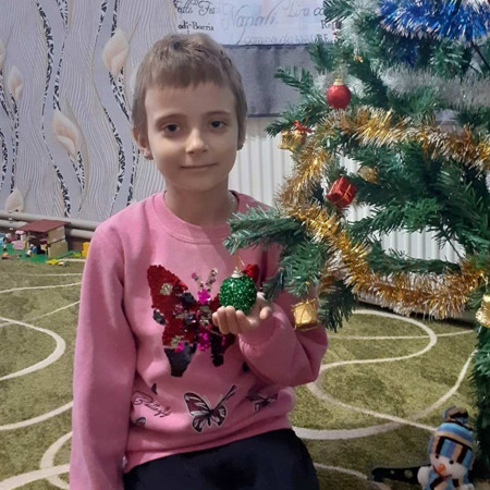 Даша Петюр,  7 років,  смт Петропавлівка