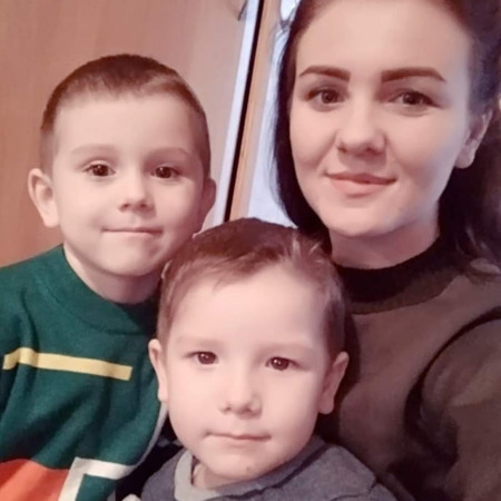 Юлія Галіздра з синочками