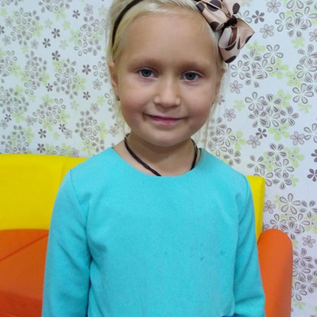 Варя Волокітіна,  5 років с. Богинівка