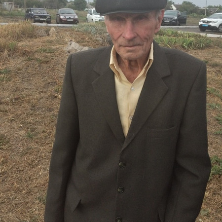 Іван Ілліч Юдін, працював у колгоспі електриком, механізатором