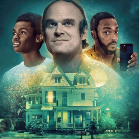 «У нас є привид»/We Have a Ghost