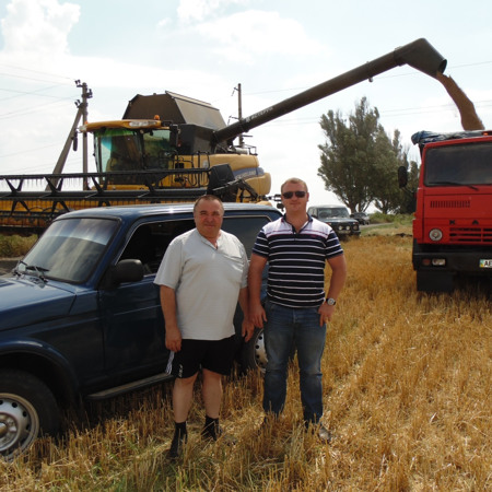 Дорогі трудівники-аграрії СФГ «Едельвейс»!