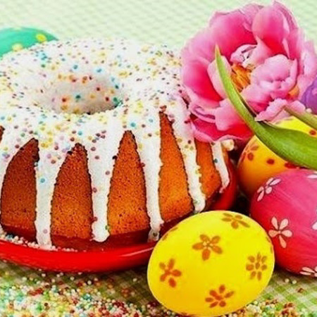 Кекс із ізюмом та цукатами  до свята Пасхи