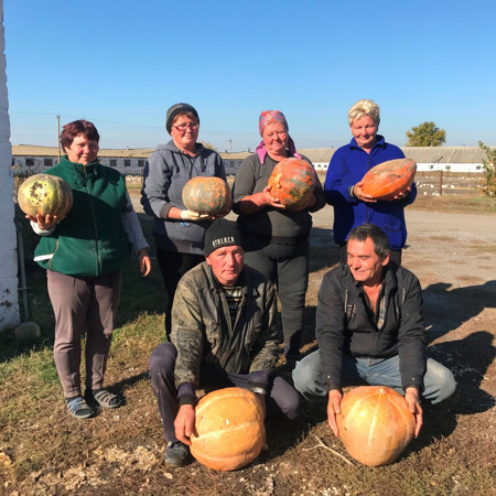 Шановні земляки та працівники ТОВ «Авангард»!