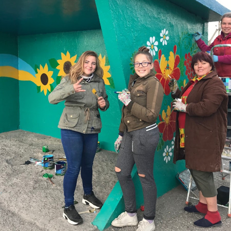 Розквітлі автобусні зупинки