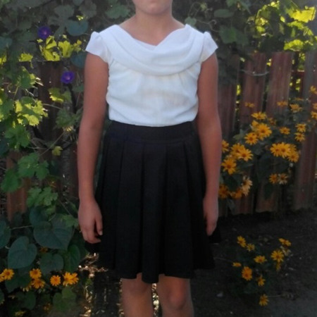 Марина  Кононова, 10 років,  с. Самарське