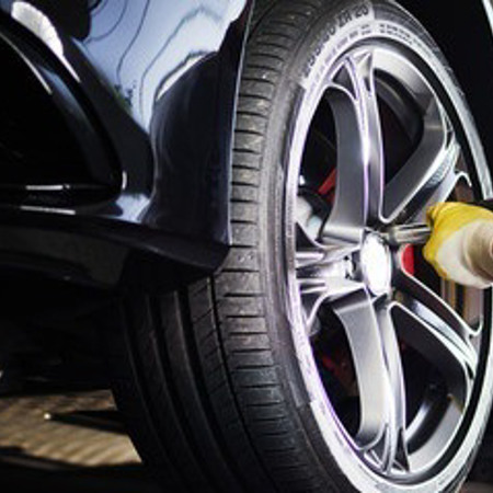 Шиномонтаж в СТО «Гараж»