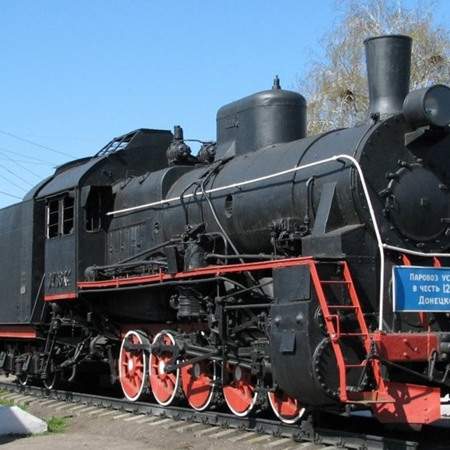 Пам'ятник паровозу