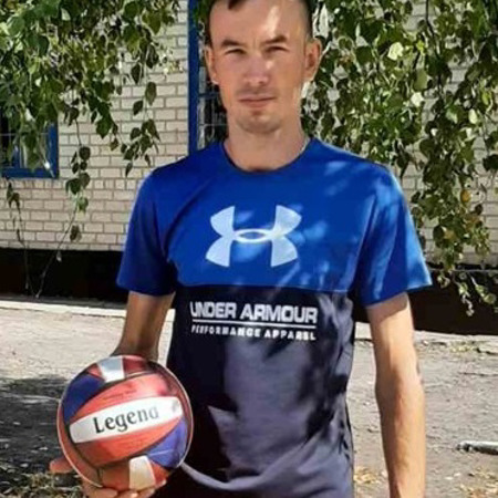 Євгеній ДИННИК,  вчитель фізкультури  Самарської ЗОШ