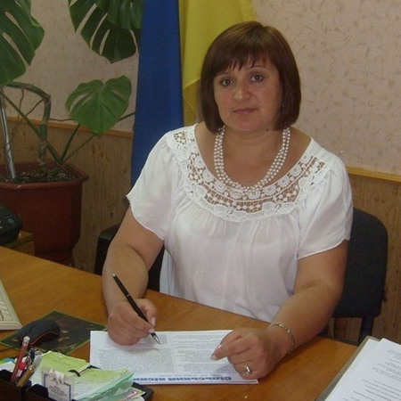 Млинці з карамелізованими яблуками і корицею