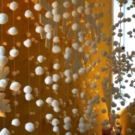 Сніг у вікні 