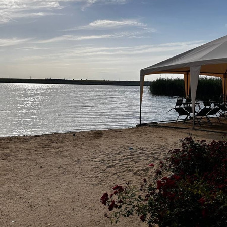 Пляж у селищі Лиманське