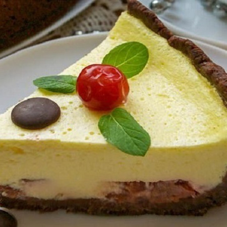 Заливний пиріг з вишнею