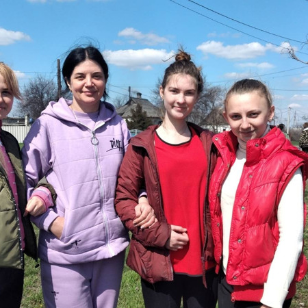 Віка Кійко, Оксана Сабатович, Віка Зеленська,  Аріна Григоревська (зліва направо)