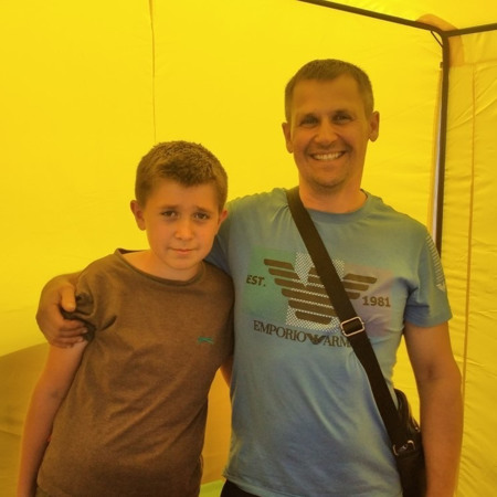 4.	Володимир та Нікіта Павліщеви, тато й син, смт Петропавлівка