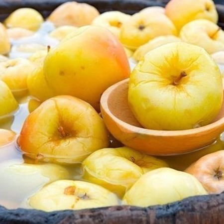 Мочені (квашені) яблука – Простий рецепт  