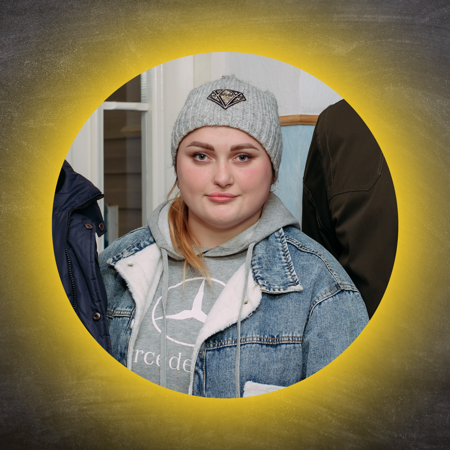 Олена Гончарова, студентка, навчається на фармацевта.