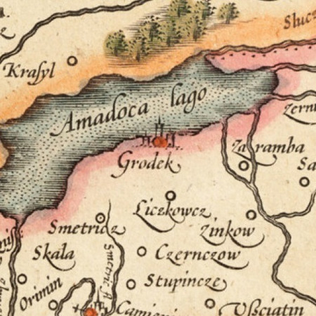 На місці Городка — озеро Амадока