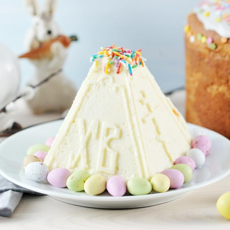 Сирна паска заварна та сирна паска зі згущеним молоком та сметаною